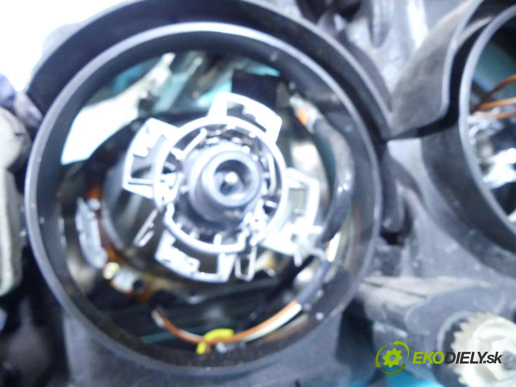 Renault Espace IV 2003-2014 2.2 dci 150 HP automatic 110 kW 2188 cm3 5- Reflektor: pravý  (Pravé)