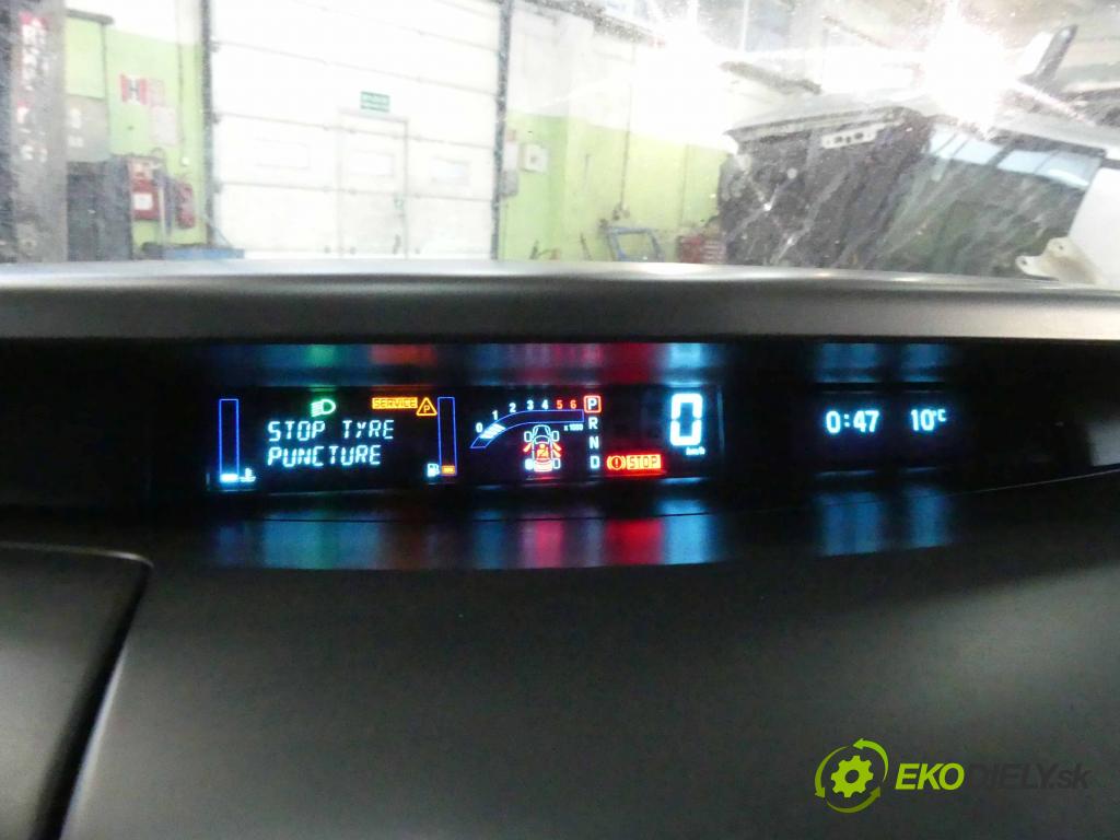 Renault Espace IV 2003-2014 2.2 dci 150 HP automatic 110 kW 2188 cm3 5- prístrojovka/ budíky 8200392366A (Prístrojové dosky, displeje)