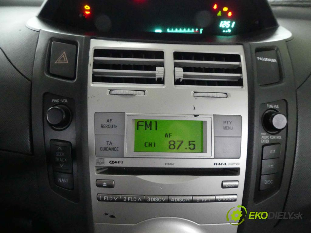 Toyota Yaris II 2005-2011 1.0 vvti 69KM manual 51 kW 998 cm3 3- Radio továreň: 86120-0D210