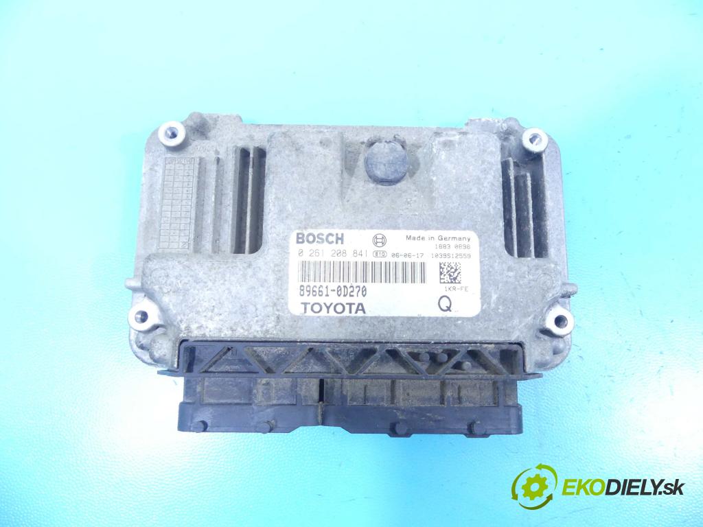 Toyota Yaris II 2005-2011 1.0 vvti 69KM manual 51 kW 998 cm3 3- Jednotka riadiaca 0261208841