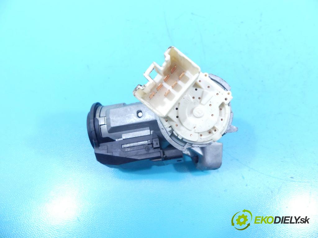 Toyota Yaris II 2005-2011 1.0 vvti 69KM manual 51 kW 998 cm3 3- Jednotka riadiaca 0261208841