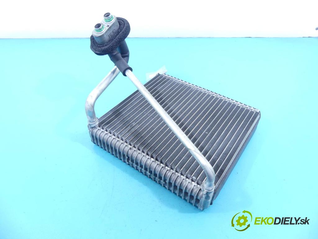 Hyundai ix20 2010-2019 1.4 16v 90 HP manual 66,2 kW 1396 cm3 5- radiator  (Radiátory kúrenia)