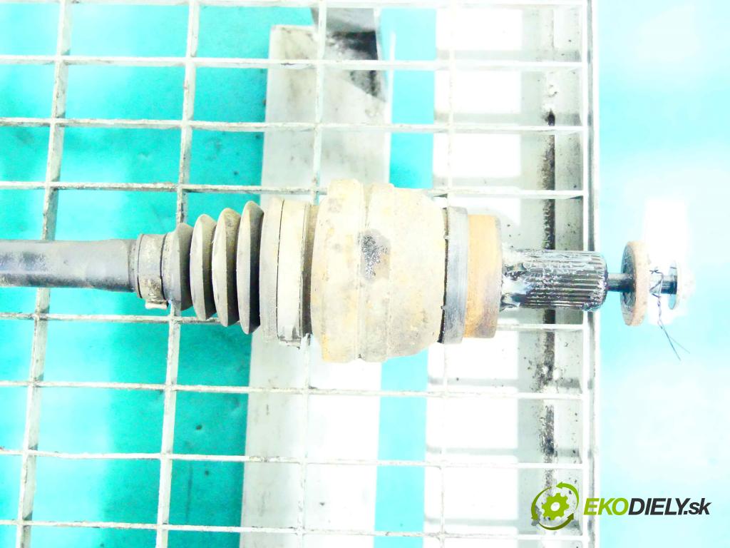 Volvo XC90 I 2002-2014 2.4 D5 163 HP automatic 120 kW 2401 cm3 5- poloos pravé 30735565 (Poloosy)