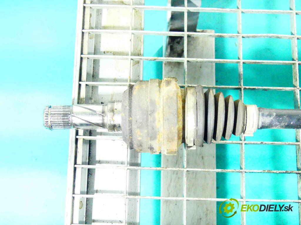 Volvo XC90 I 2002-2014 2.4 D5 163 HP automatic 120 kW 2401 cm3 5- poloos pravé 30735565 (Poloosy)