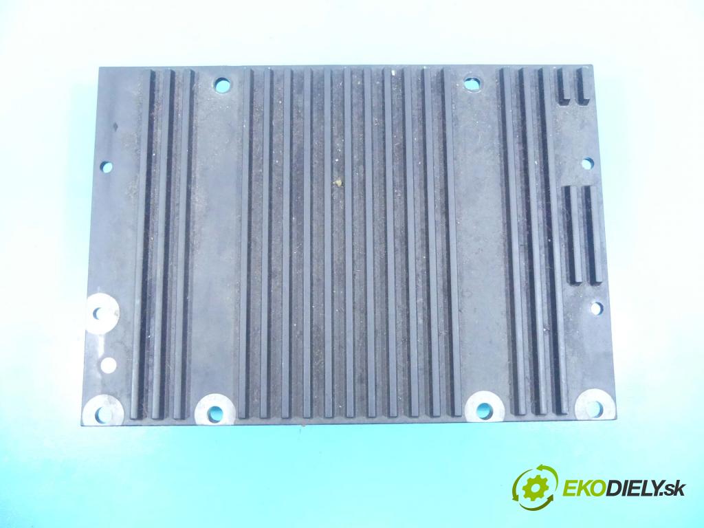 Volvo XC90 I 2002-2014 2.4 D5 163 HP automatic 120 kW 2401 cm3 5- Zesilovač: 31215525 (Zosilňovače)