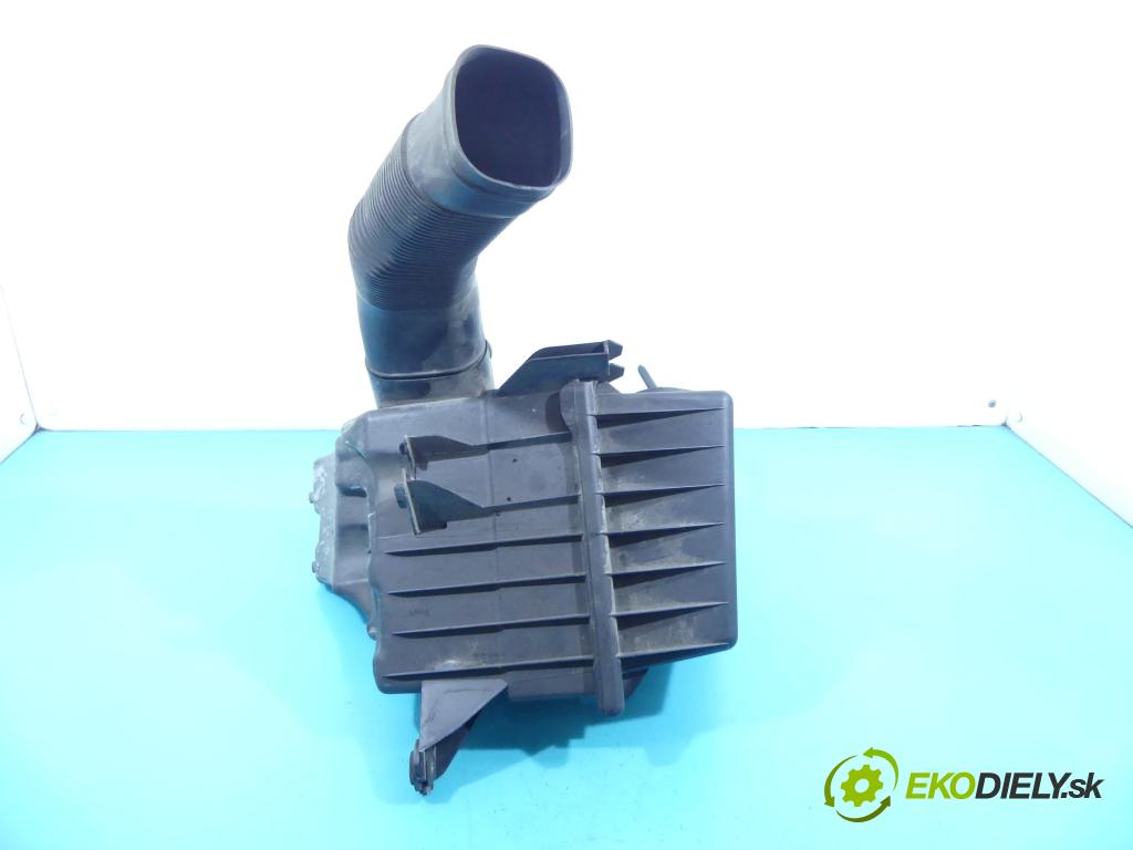 Skoda Roomster 1.9 tdi 105 hp manual 77 kW 1896 cm3 5- obal filtra vzduchu 6Q0129601AR (Kryty filtrů)