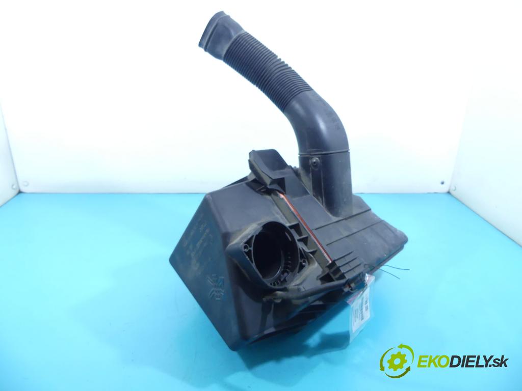 Skoda Roomster 1.9 tdi 105 hp manual 77 kW 1896 cm3 5- obal filtra vzduchu 6Q0129601AR (Kryty filtrů)