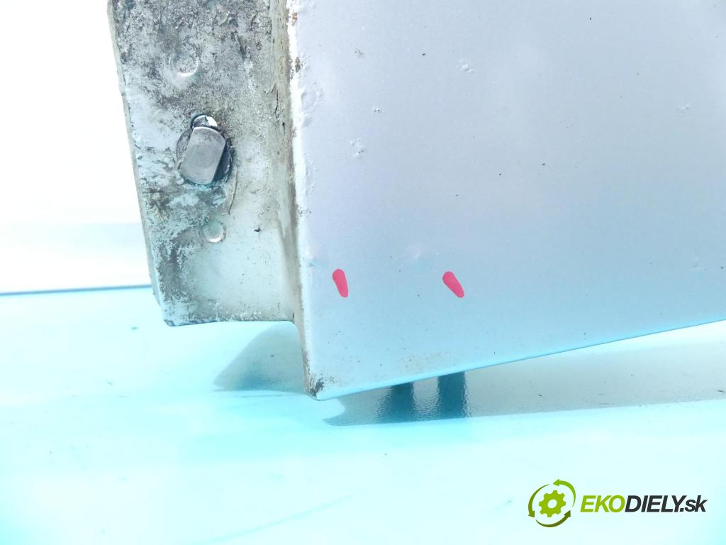 Saab 9-5 3.0 TiD 177 hp manual 130 kW 2958 cm3 4- blatnik přední levý