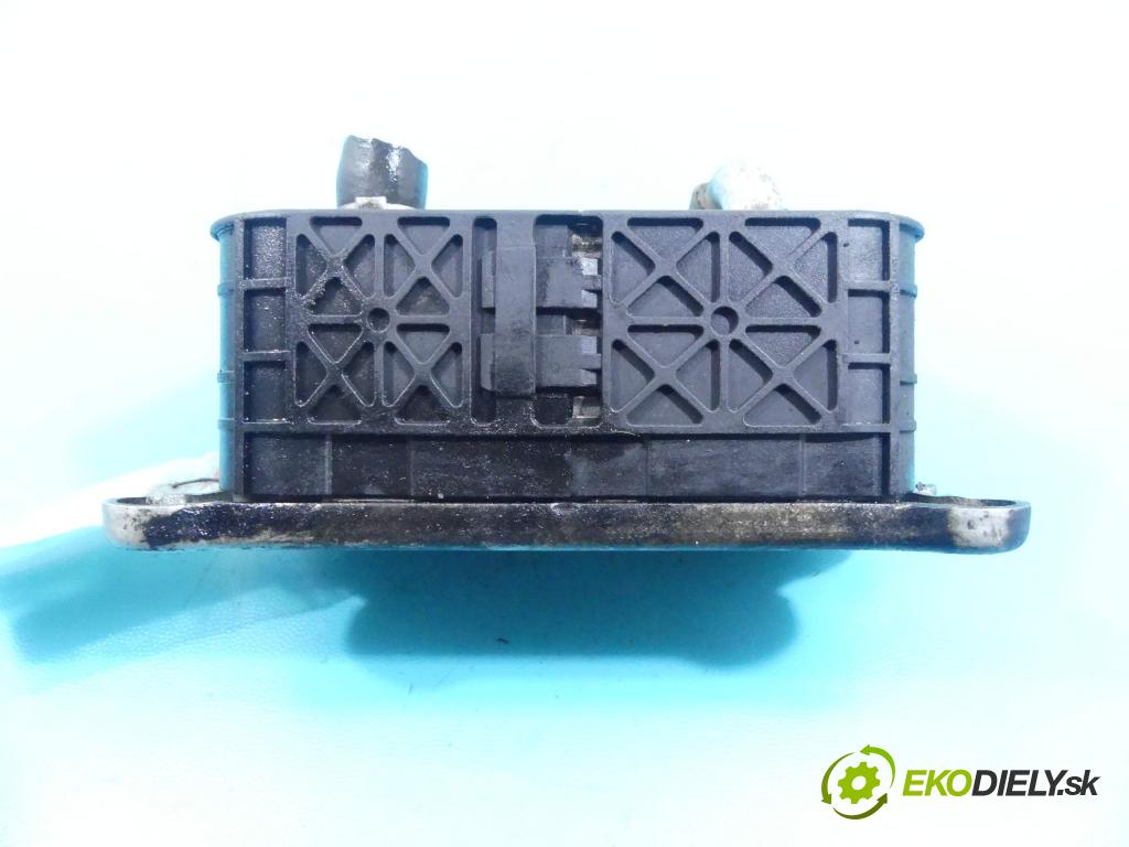 Volvo XC90 I 2002-2014 2.4 D5 163 HP automatic 120 kW 2401 cm3 5- chladič oleja: 8677973