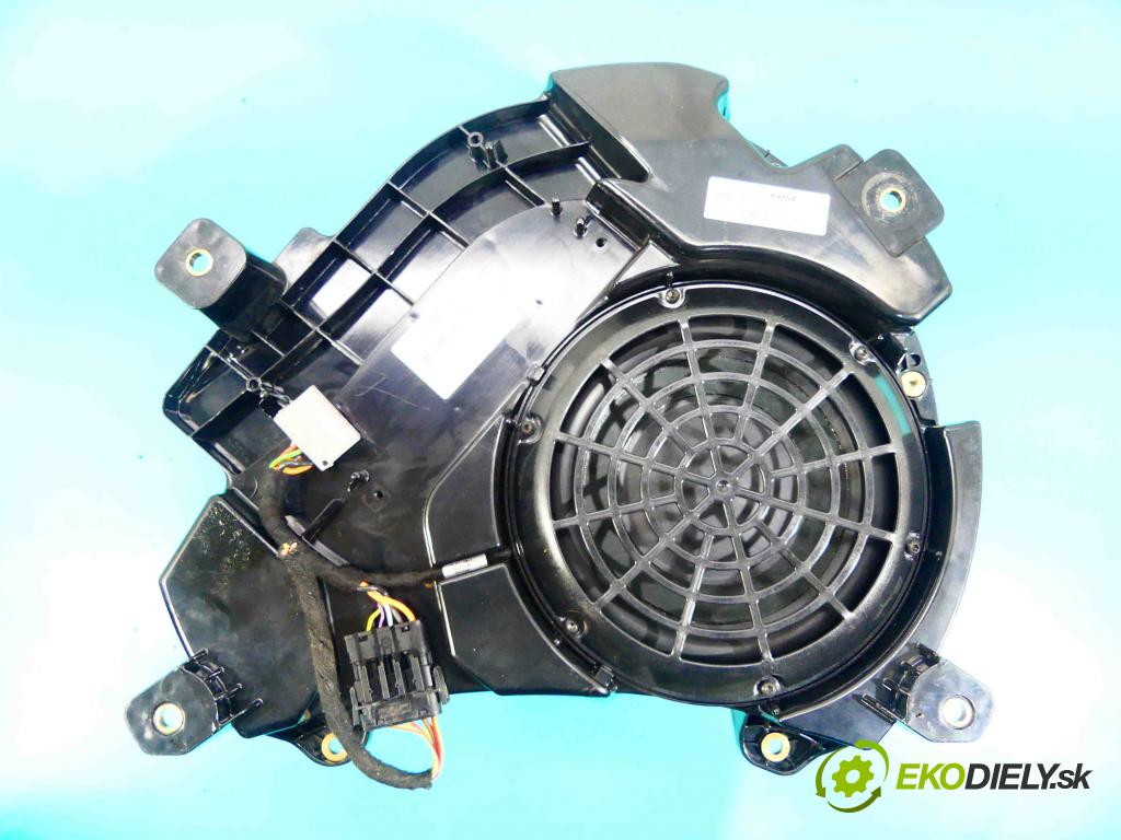 Porsche Cayenne II 2010-2017 4.8 V8 Turbo 500KM automatic 368 kW 4806 cm3 5- Subwoofer: 7P5035481D (Audio zariadenia)