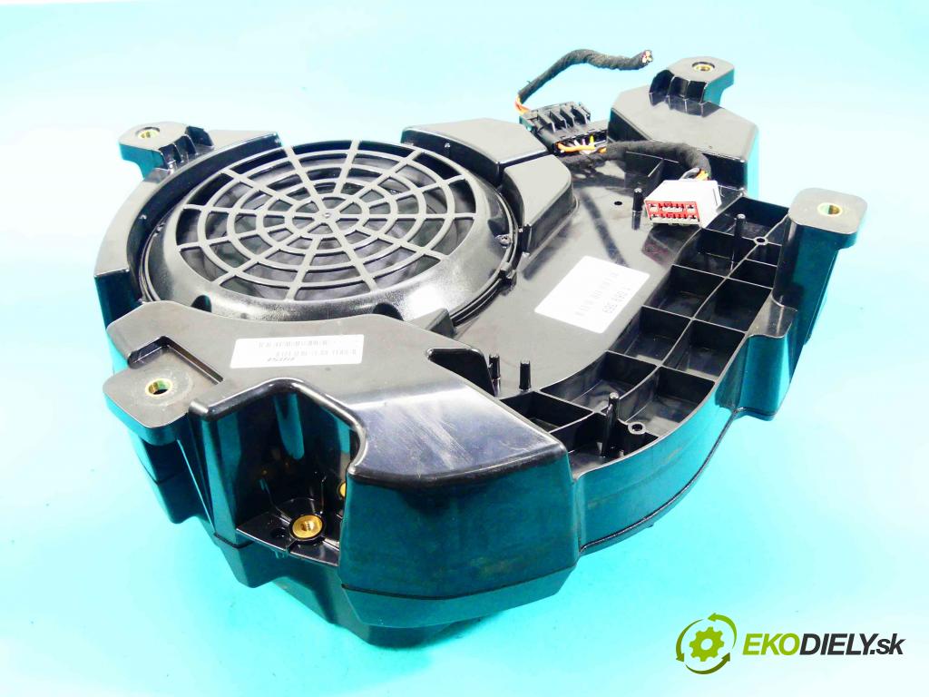 Porsche Cayenne II 2010-2017 4.8 V8 Turbo 500KM automatic 368 kW 4806 cm3 5- Subwoofer: 7P5035481D (Audio zariadenia)