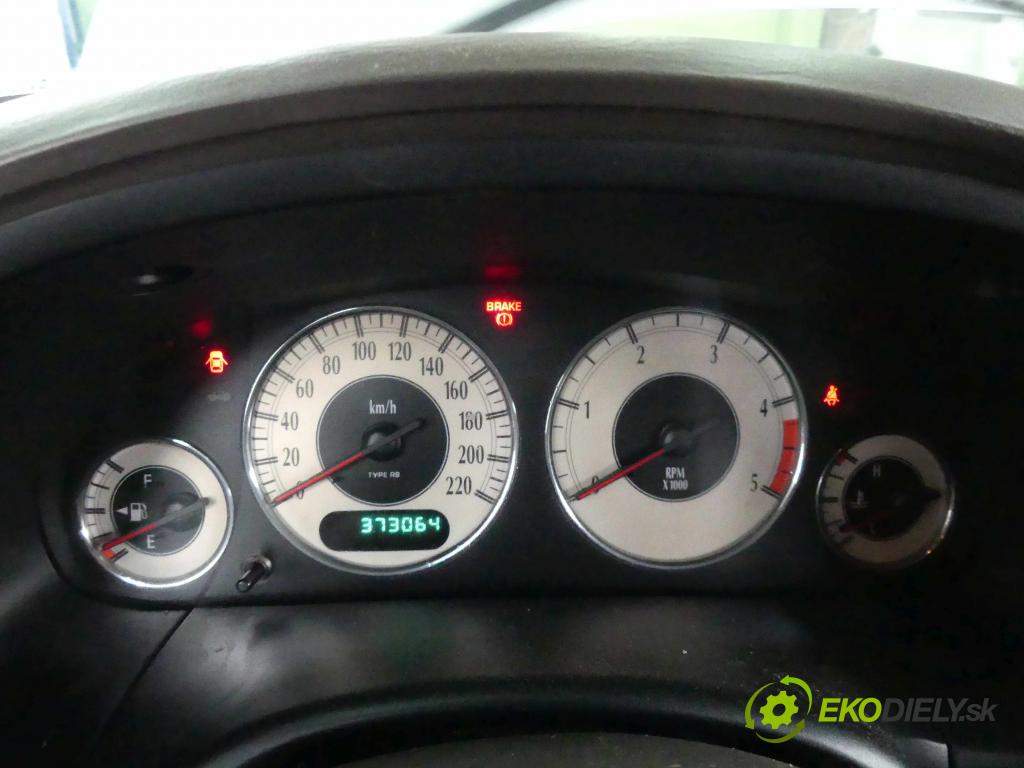 Chrysler Voyager IV 2.5 CRD 141 HP manual 104 kW 2499 cm3 5- prístrojovka/ budíky P04685825AI (Prístrojové dosky, displeje)