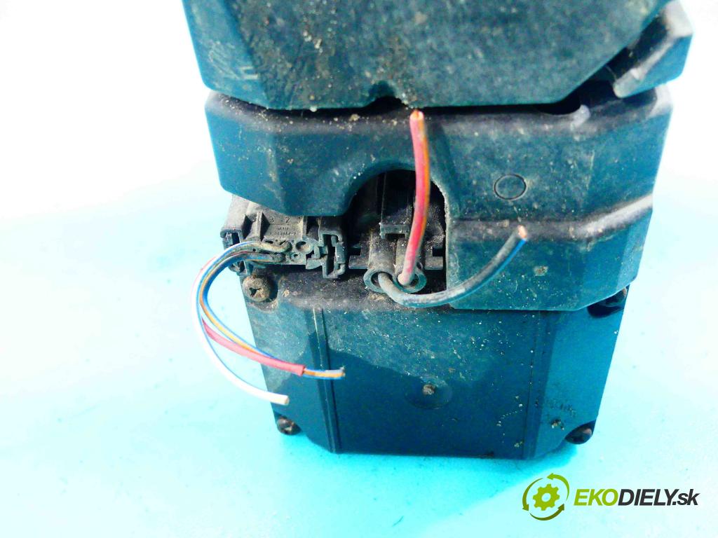 Chrysler Voyager IV 2.5 CRD 141 hp manual 104 kW 2499 cm3 5- Webasto 98368B (Webasto ohřívače)