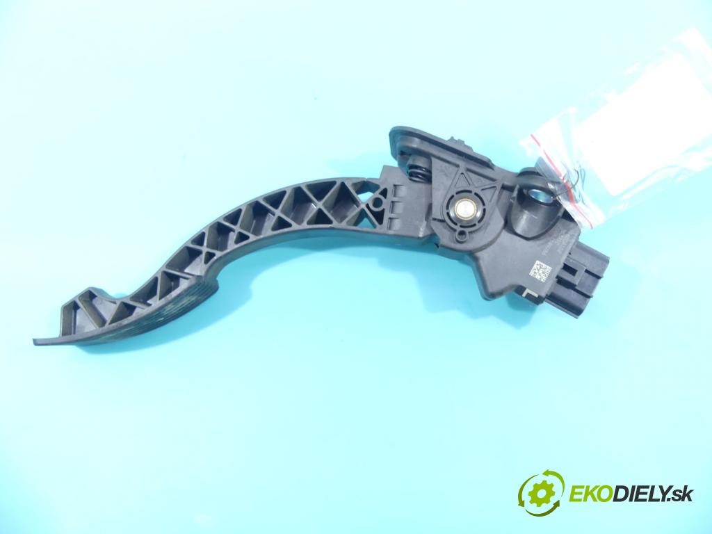 Mitsubishi ASX 2010-2016 1.6 16v 117 HP manual 86 kW 1590 cm3 5- pedále 1600A102 (Pedále)