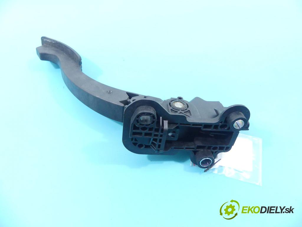 Mitsubishi ASX 2010-2016 1.6 16v 117 HP manual 86 kW 1590 cm3 5- pedále 1600A102 (Pedále)