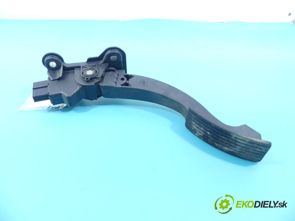 Mitsubishi ASX 2010-2016 1.6 16v 117 HP manual 86 kW 1590 cm3 5- pedále 1600A102 (Pedále)