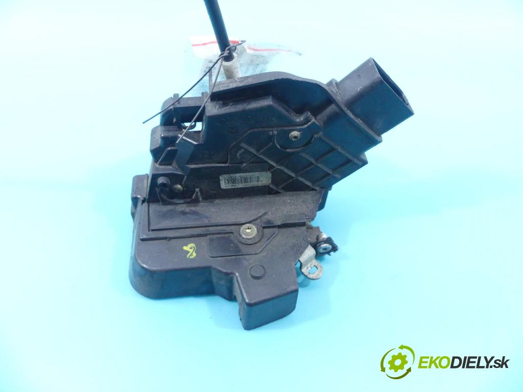 Ford Focus Mk2 2004-2011 1.6 tdci 109 hp manual 80 kW 1599 cm3 5- zámek přední pravý 3M5AR21812AJ
