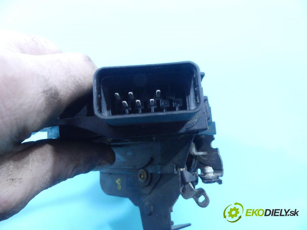 Ford Focus Mk2 2004-2011 1.6 tdci 109 hp manual 80 kW 1599 cm3 5- zámek přední pravý 3M5AR21812AJ