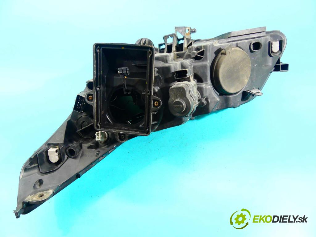 Citroen C4 2004-2011 2.0 hdi 136 HP manual 100 kW 1997 cm3 5- Reflektor: pravý 89900048 (Pravé)