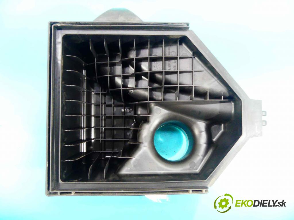 Bmw X3 F25 2010-2017 3.0 258 hp automatic 190 kW 2996 cm3 5- obal filtra vzduchu 7601871-03 (Kryty filtrů)