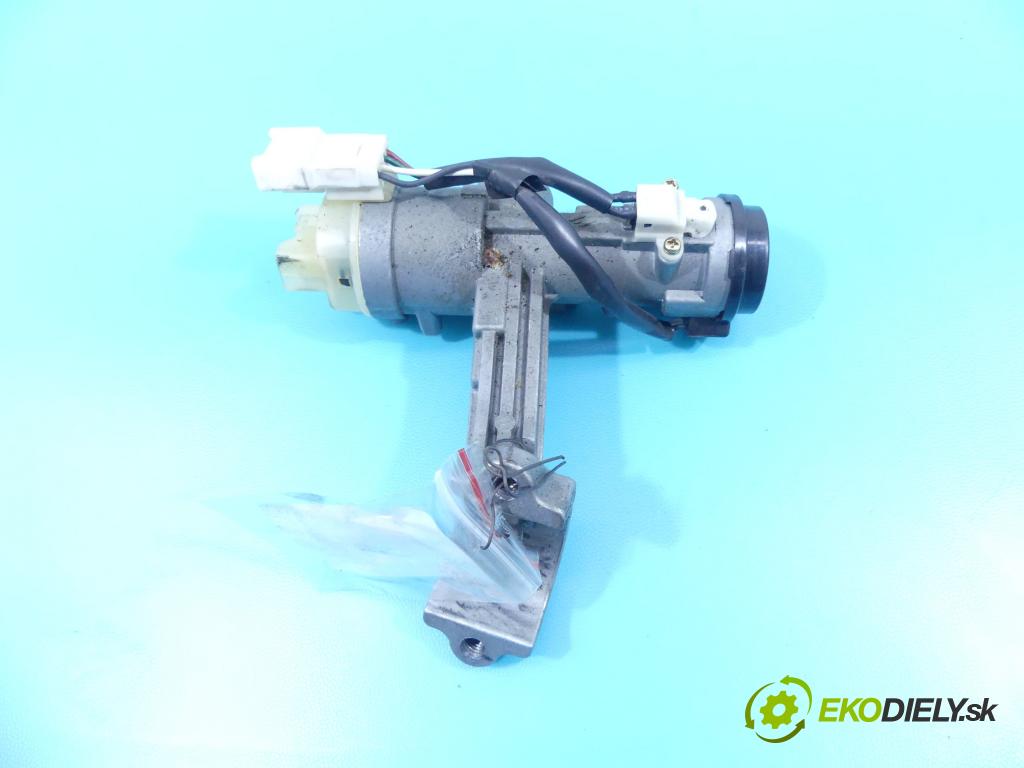 Hyundai Getz 1.5 crdi 82 HP manual 60 kW 1493 cm3 5- Spínačka  (Spínacie skrinky a kľúče)