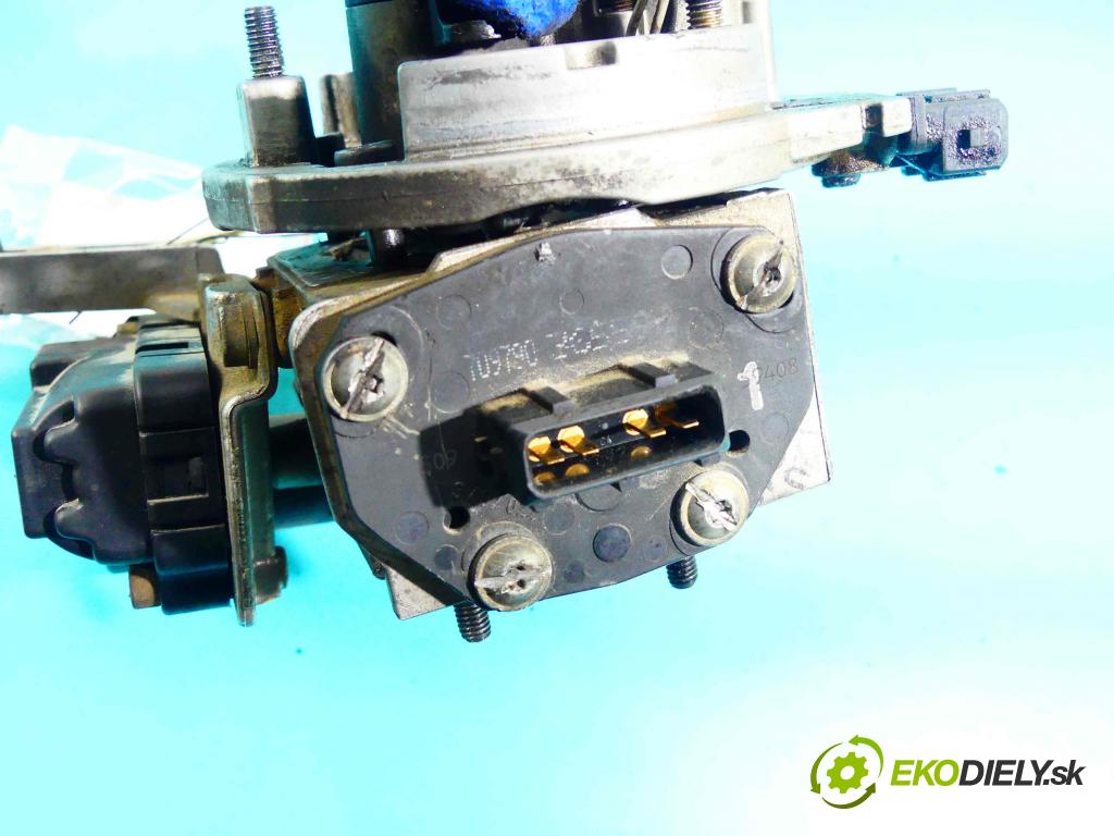 Audi 80 B4 1991-1994 2.0 90 hp manual 66 kW 1984 cm3 4- karburátor  (Karburátory)