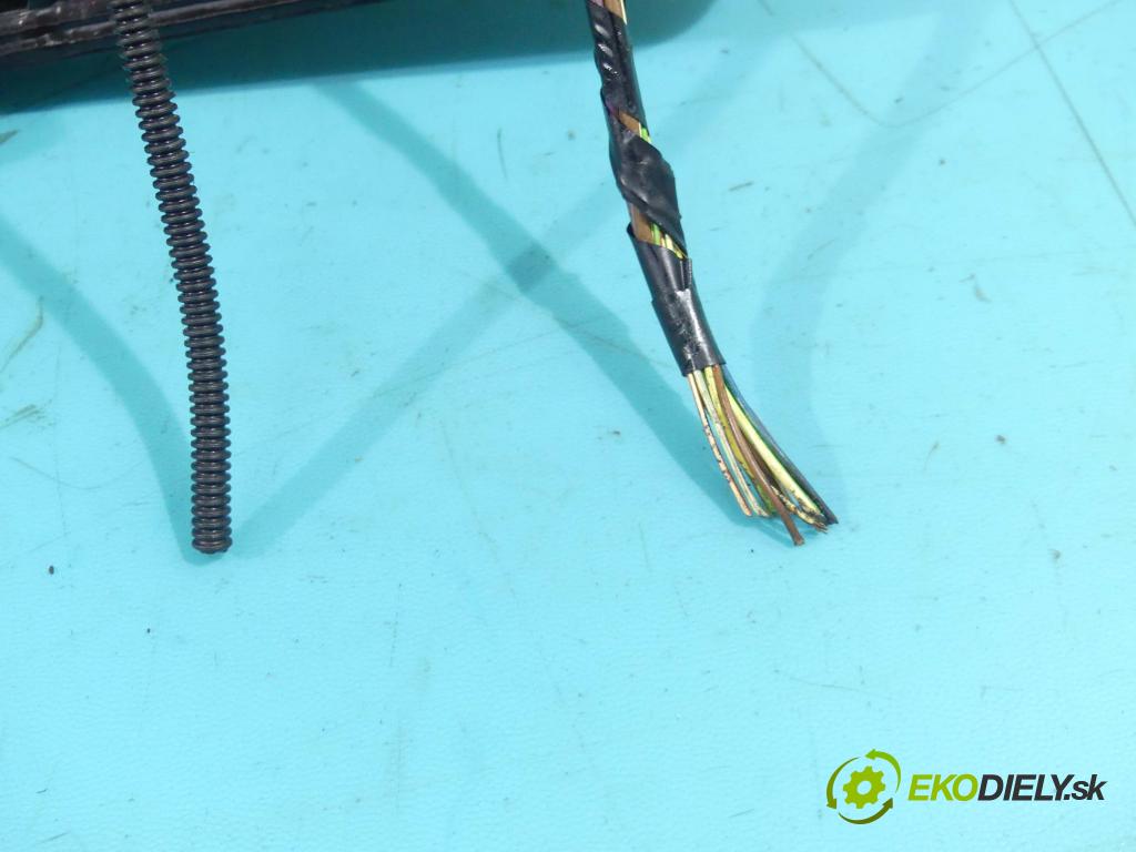 Alfa romeo Mito 08-18 1.6 jtd 120 hp manual 88 kW 1598 cm3 3- zadní kufrové dveře  (Zadní kapoty)