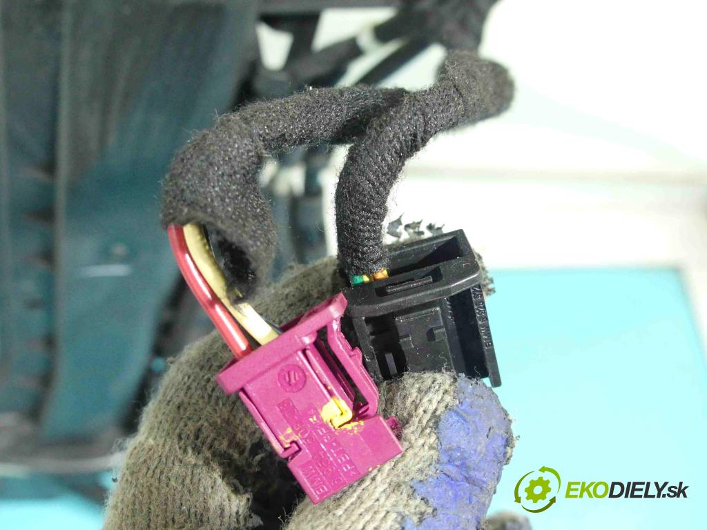 Bmw X3 F25 2010-2017 3.0 258 hp automatic 190 kW 2996 cm3 5- Střešní okno: 6761721304402 (Okna karoserie)