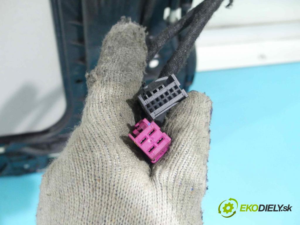 Bmw X3 F25 2010-2017 3.0 258 hp automatic 190 kW 2996 cm3 5- Střešní okno: 6761721304402 (Okna karoserie)