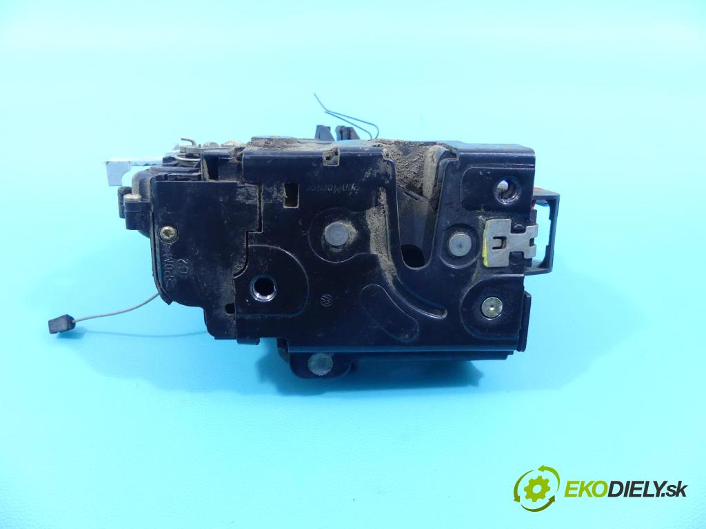 Seat Altea 1.9 tdi 105 hp manual 77 kW 1896 cm3 5- zámek zadní levý 7L0839015