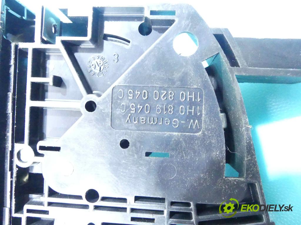 Vw Golf III 1991-1998 1.6 75 HP manual 55 kW 1598 cm3 5- panel kúrenia 1H0819045C