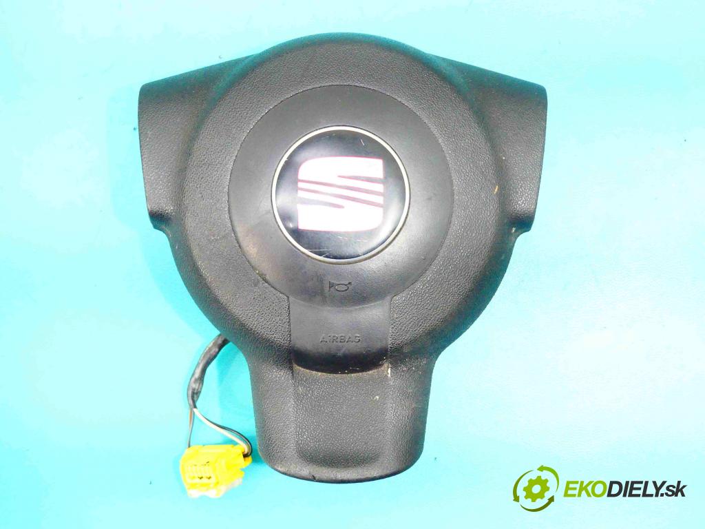 Seat Leon II 2005-2012 1.6 SR 102 HP manual 75 kW 1595 cm3 5- kokpit,pristrojová doska rozdeľovacia