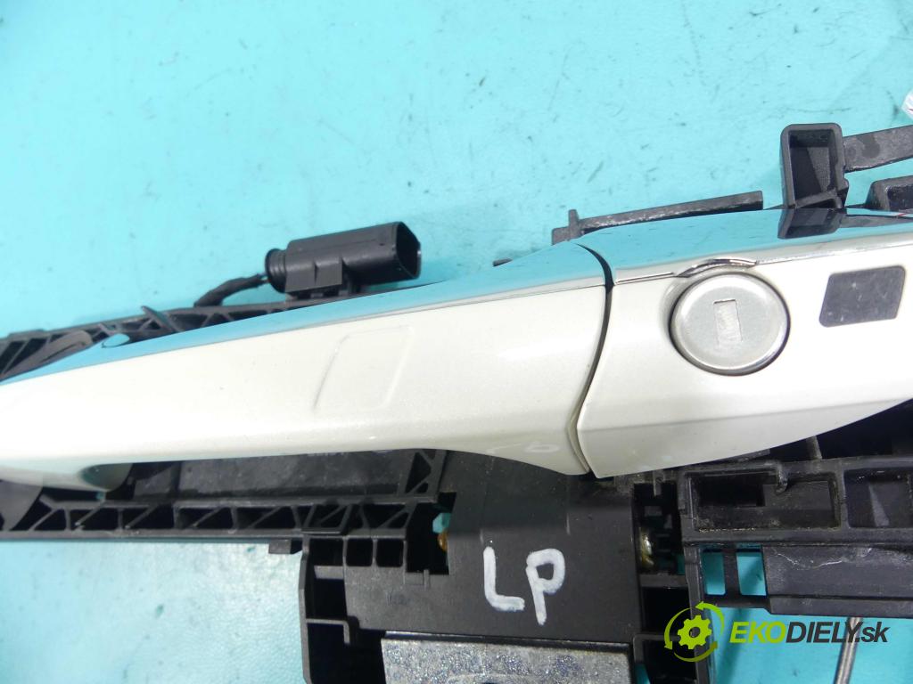 Mercedes CLS II C218 2010-2018 4.7 V8 408KM automatic 300 kW 4663 cm3 4- rukoväť predné ľavé mimo: A2047602334 (Vonkajšie predné ľavé)