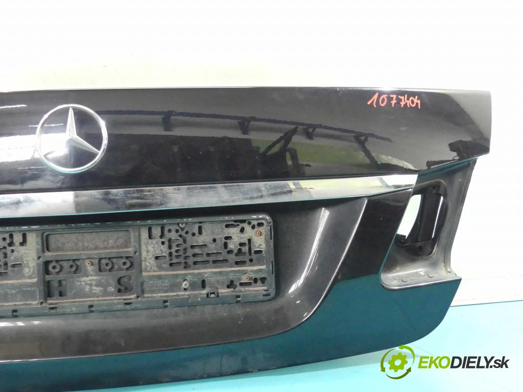 Mercedes E W212 2009-2016 2,2.0 cdi 204 hp manual 150 kW 2143 cm3 4- zadní kufrové dveře  (Zadní kapoty)