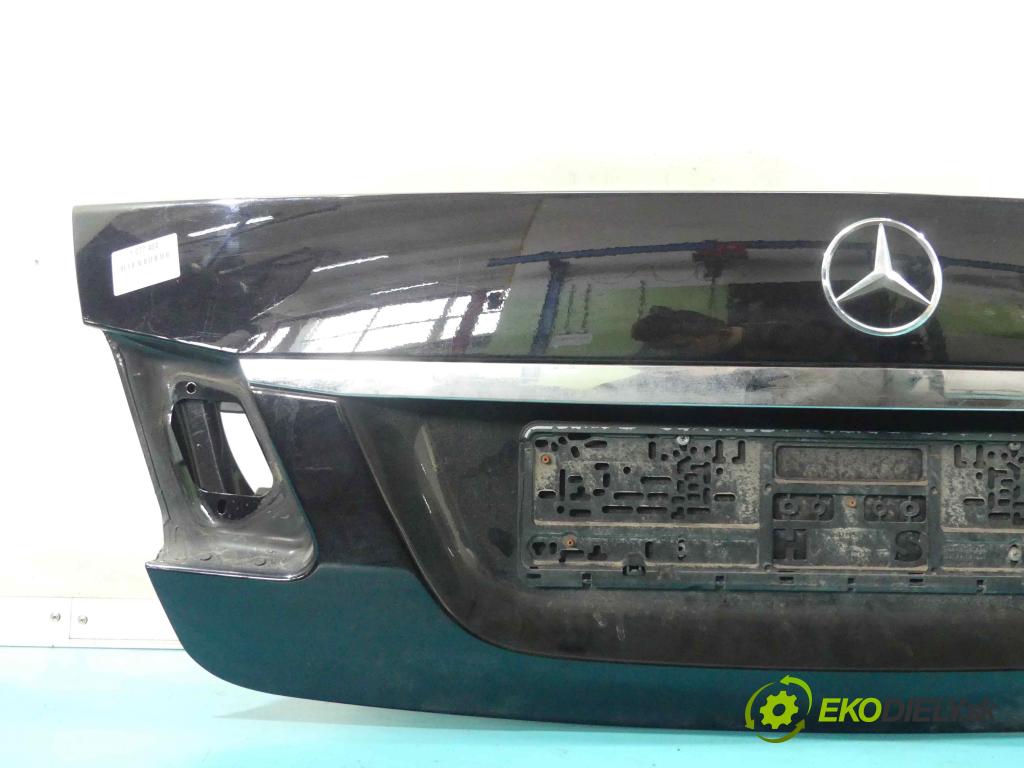 Mercedes E W212 2009-2016 2,2.0 cdi 204 HP manual 150 kW 2143 cm3 4- zadna kufor  (Zadné kapoty)