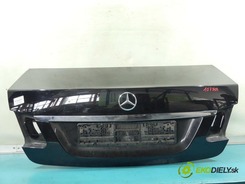 Mercedes E W212 2009-2016 2,2.0 cdi 204 HP manual 150 kW 2143 cm3 4- zadna kufor  (Zadné kapoty)