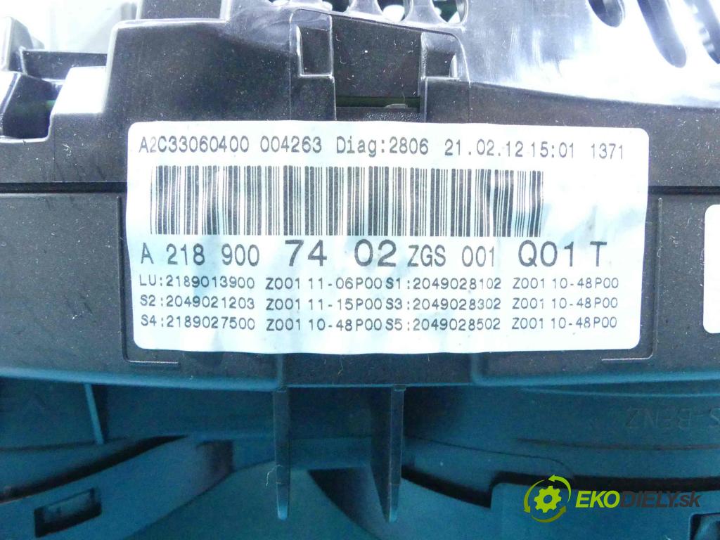 Mercedes CLS II C218 2010-2018 4.7 V8 408KM automatic 300 kW 4663 cm3 4- prístrojovka/ budíky A2189007402 (Prístrojové dosky, displeje)
