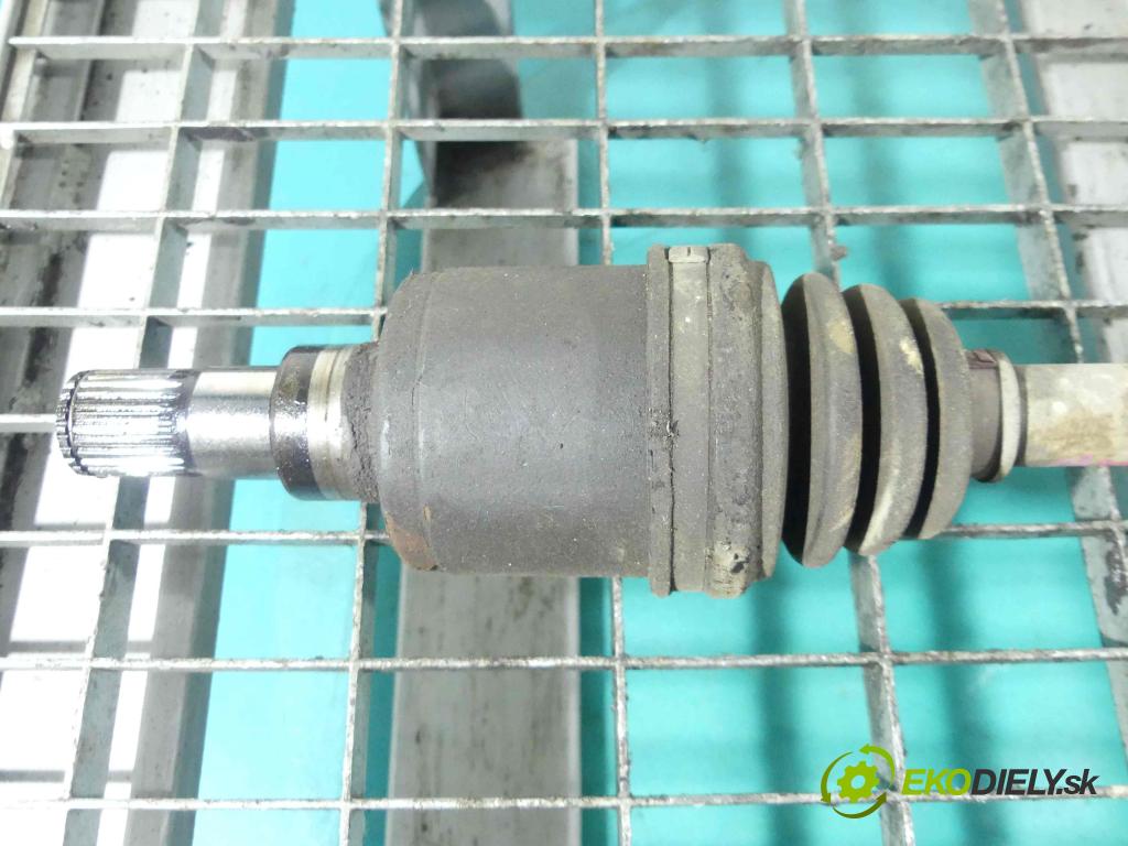 Suzuki Liana 1.6 16v 106 HP manual 78 kW 1586 cm3 5- poloos ľavé  (Poloosy)