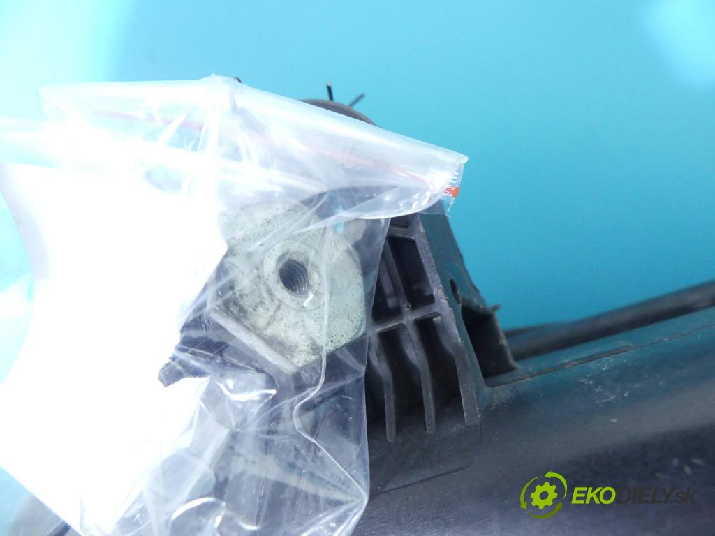 Mercedes CLS II C218 2010-2018 4.7 V8 408KM automatic 300 kW 4663 cm3 4- Reflektor: pravý A2188209261 (Pravé)