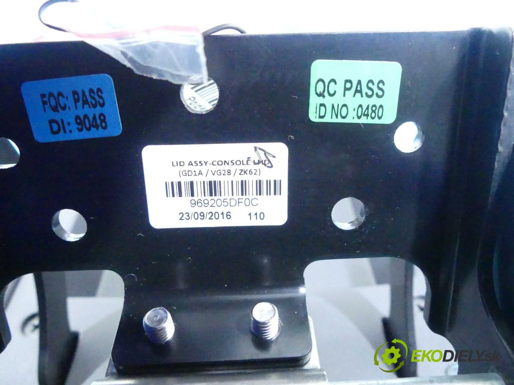 Infiniti QX30 H15 2016-2019 2.0 T 211KM automatic 155 kW 1991 cm3 5- operadlo 969205DF0C (Lakťové opierky)