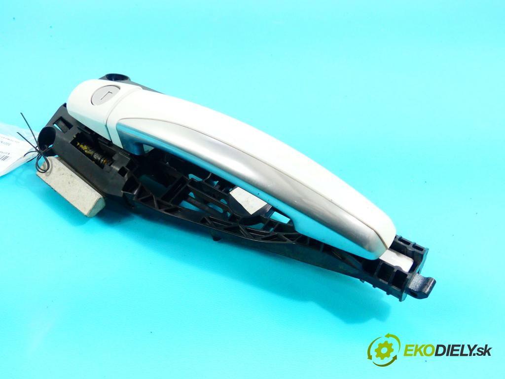 Saab 9-4X 3.0 V6 269KM automatic 198 kW 2997 cm3 5- rukoväť predné ľavé mimo: DOOR HANDLE (Vonkajšie predné ľavé)