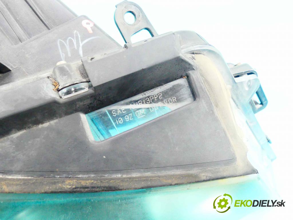 Saab 9-4X 3.0 V6 (LF1): 269KM automatic 198 kW 2997 cm3 5- Reflektor: pravý  (Pravé)