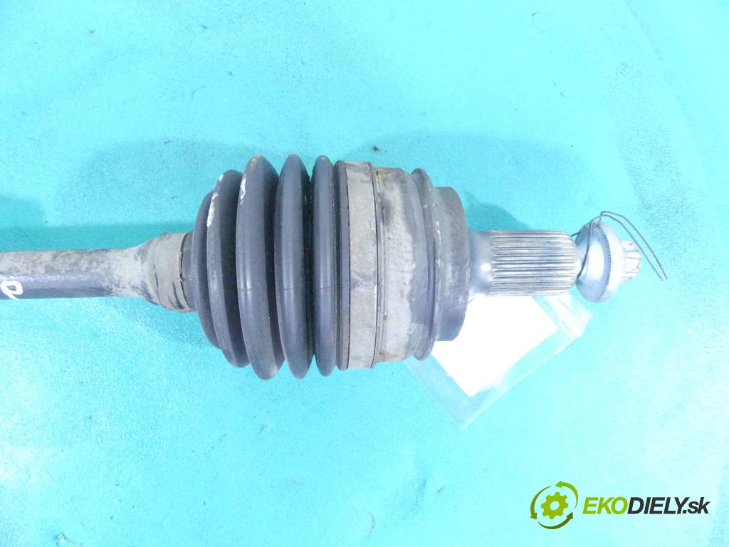 Mercedes CLS II C218 2010-2018 4.7 V8 408KM automatic 300 kW 4663 cm3 4- poloos pravé  (Poloosy)