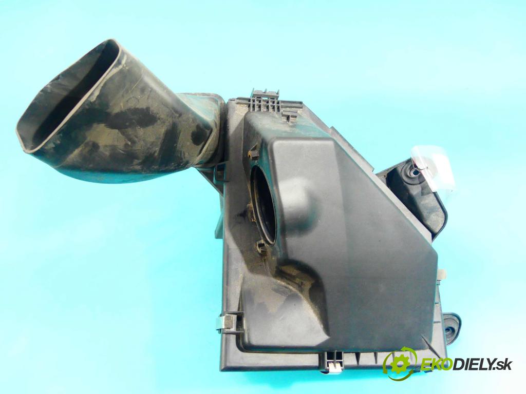 Bmw 1 e87 2004-2011 2.0d 116 hp manual 85 kW 1995 cm3 3- obal filtra vzduchu 7797460-07 (Kryty filtrů)