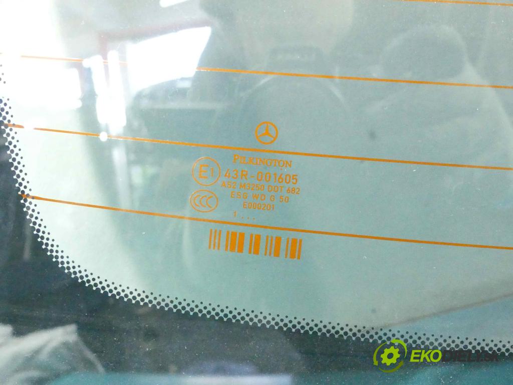 Mercedes CLS II C218 2010-2018 4.7 V8 408KM automatic 300 kW 4663 cm3 4- sklo zadní  (Okna zadní)