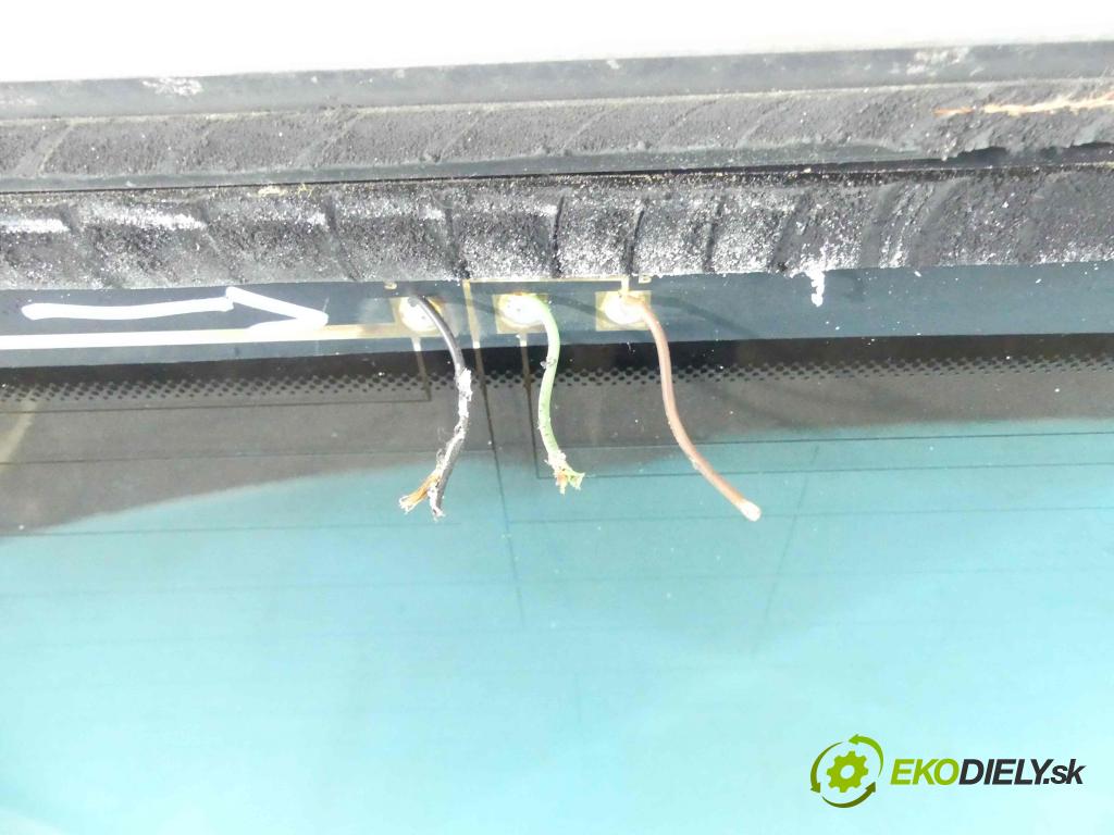 Mercedes CLS II C218 2010-2018 4.7 V8 408KM automatic 300 kW 4663 cm3 4- sklo zadní  (Okna zadní)