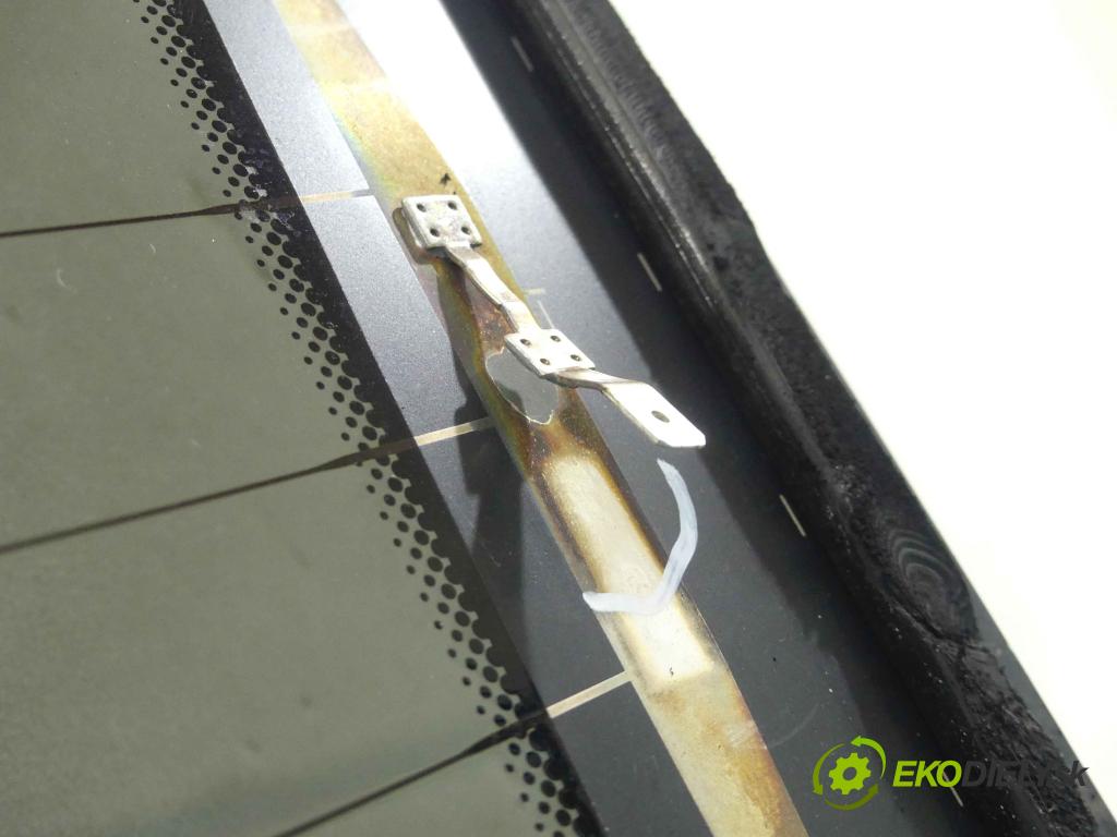 Mercedes CLS II C218 2010-2018 4.7 V8 408KM automatic 300 kW 4663 cm3 4- sklo zadní  (Okna zadní)