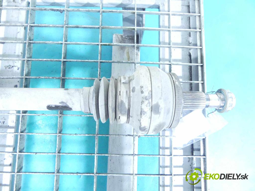 Mercedes CLS II C218 2010-2018 4.7 V8 408KM automatic 300 kW 4663 cm3 4- poloos ľavé  (Poloosy)