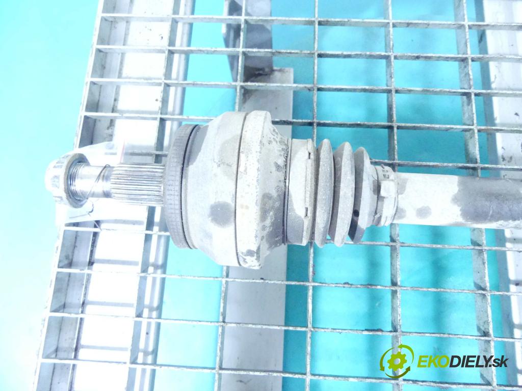 Mercedes CLS II C218 2010-2018 4.7 V8 408KM automatic 300 kW 4663 cm3 4- poloos pravé  (Poloosy)