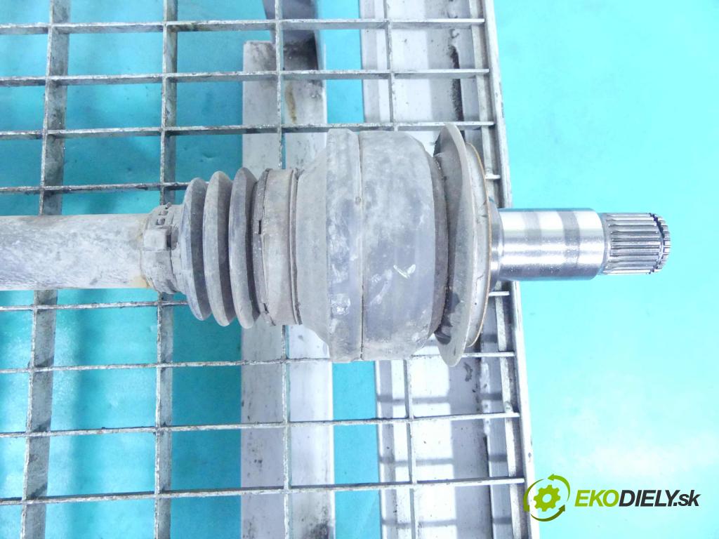 Mercedes CLS II C218 2010-2018 4.7 V8 408KM automatic 300 kW 4663 cm3 4- poloos pravé  (Poloosy)